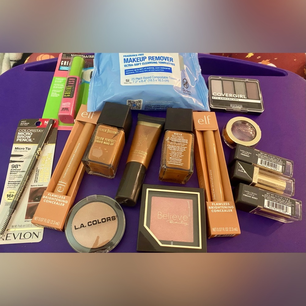 NWT Deep Spice Makeup (15+)